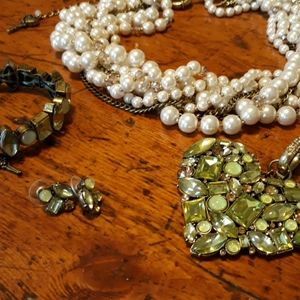 Jewelry set, necklace; pendant; earrings and brace